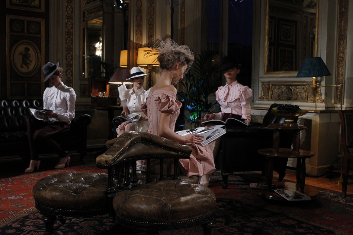 "Gentlewomen Club", apresentação na "Chambre des Huissiers" de Paris